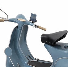 Carica l'immagine nel visualizzatore di Gallery, FR8279 - STAFFA SPECCHIO DX C/PORTACELLUL VESPA