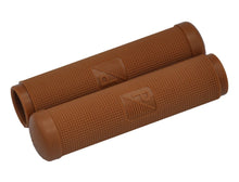 Carica l'immagine nel visualizzatore di Gallery, V5G1075-M - COPPIA MANOPOLE MARRONI VESPA V30T-33T