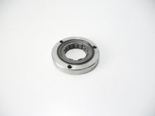 Carica l&#39;immagine nel visualizzatore di Gallery, TPRL00003 - RUOTA LIBERA HONDA SH-PANTHEON 125/1504T