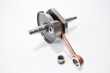 Carica l&#39;immagine nel visualizzatore di Gallery, ALBERO MOTORE VESPA 50 PK CONO GROSSO