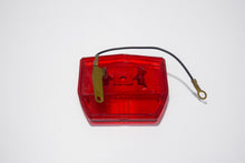 Carica l&#39;immagine nel visualizzatore di Gallery, VETRO FANALE POSTERIORE APRILIA