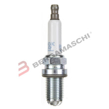 Carica l&#39;immagine nel visualizzatore di Gallery, CANDELA NGK BKR6EQU STOCK NR.6002