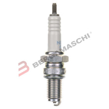 Carica l&#39;immagine nel visualizzatore di Gallery, CANDELA NGK JR9B STOCK NR.3188