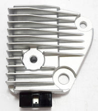 Carica l&#39;immagine nel visualizzatore di Gallery, REGOLATORE XV VIRAGO 125 97-00