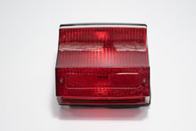 Carica l&#39;immagine nel visualizzatore di Gallery, VETRO FANALE POSTERIORE VESPA T5