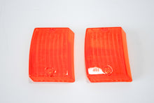 Carica l&#39;immagine nel visualizzatore di Gallery, COPPIA VETRI FRECCE ANTERIORI VESPA PK S