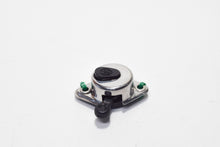 Carica l&#39;immagine nel visualizzatore di Gallery, COMMUTATORE LUCI SIEM VESPA GS 19551964