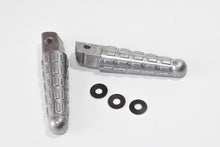 Carica l&#39;immagine nel visualizzatore di Gallery, COPPIA POGGIAPIEDI ALLUM PIAGGIO GILERA