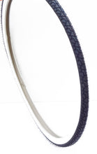 Carica l'immagine nel visualizzatore di Gallery, COPERTONE BICI 24X1.3/8 BIANCO/NERO