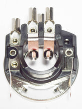 Carica l&#39;immagine nel visualizzatore di Gallery, PORTALAMPADA CEV FARO ANT LAMBR LI 1-2°S