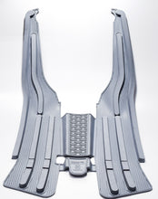 Carica l&#39;immagine nel visualizzatore di Gallery, TAPPETO GRIGIO LAMBRETTA LI 125-150 3S