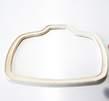 Carica l&#39;immagine nel visualizzatore di Gallery, GUARNIZ FANALE LAMBRETTA LI II S 61 BI