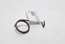 Carica l&#39;immagine nel visualizzatore di Gallery, MOLLA RICHIAMO LEVA ESTERNA FRIZIONE LI