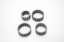 Carica l&#39;immagine nel visualizzatore di Gallery, KIT 4 CUSCINETTI A RULLI LAMBRETTA LI 3S