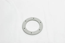 Carica l&#39;immagine nel visualizzatore di Gallery, GUARNIZIONE CLACSON VESPA 50-125 GRIGIA