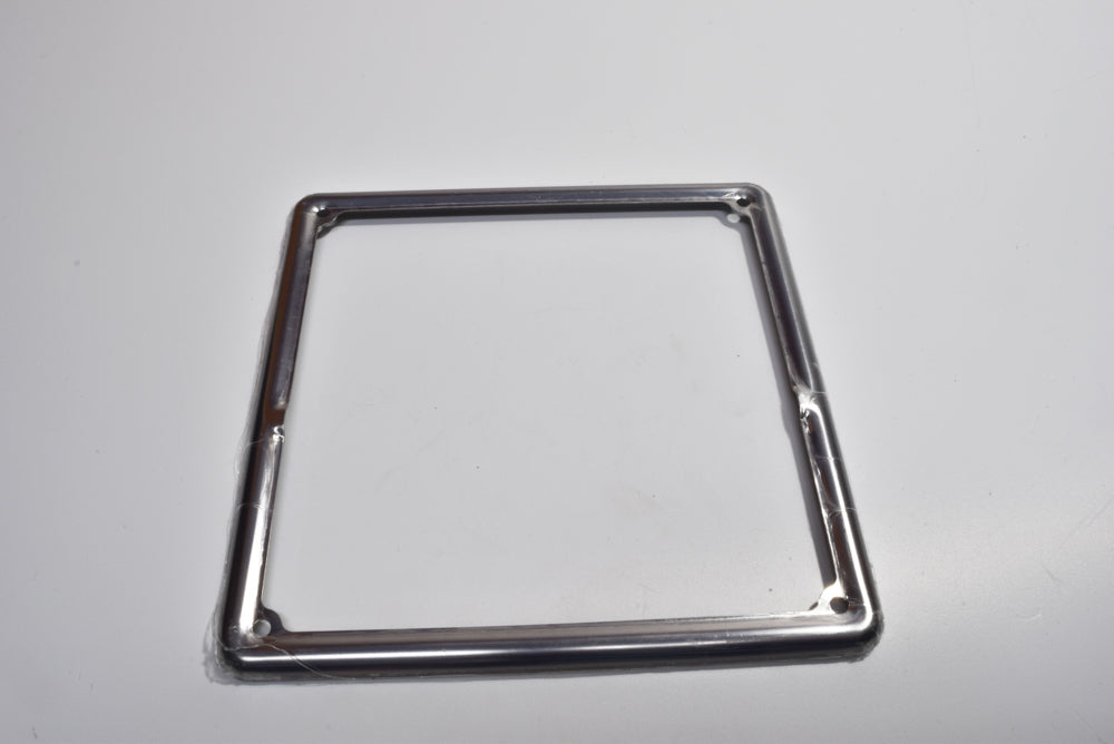 CORNICE TARGA INOX CROMATA VESPA 180X180