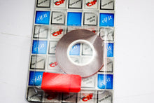 Carica l'immagine nel visualizzatore di Gallery, STRISCIA ADESIVA RINFRANGENTE ROSSO