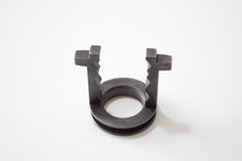 Carica l&#39;immagine nel visualizzatore di Gallery, CROCERA INNESTO MARCE 2 GRIFFE-3 VELOCIT