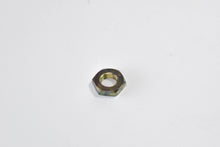 Carica l&#39;immagine nel visualizzatore di Gallery, DADO FISSA INGRANAGGIO VESPA 50-125 ET3