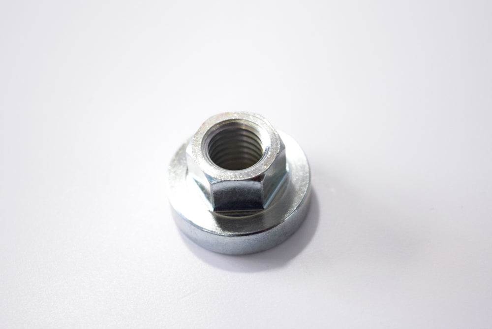 DADO VOLANO M10X1,5 VESPA 50-90-125 PK