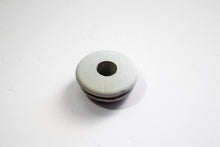 Carica l&#39;immagine nel visualizzatore di Gallery, GOMMINO GRIGIO ASTA RUBIN BENZINA VESPA