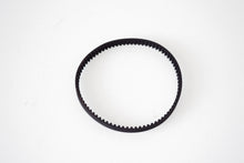 Carica l'immagine nel visualizzatore di Gallery, CINGHIA POMPA OLIO - SCOOTER PIAGGIO 50