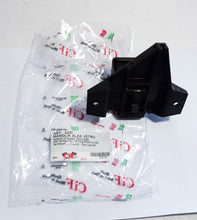 Carica l&#39;immagine nel visualizzatore di Gallery, MANIGLIA ALZAVETRO APE TM 703