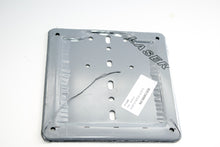 Carica l&#39;immagine nel visualizzatore di Gallery, CORNICE TARGA 170X170MM CROMATA VESPA