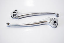 Carica l&#39;immagine nel visualizzatore di Gallery, COPPIA LEVE LAMBRETTA LI 3 SERIE