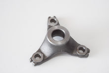 Carica l&#39;immagine nel visualizzatore di Gallery, MOZZETTO ASSE RUOTA APE TM-703 FORO 10MM