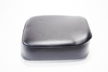 Carica l&#39;immagine nel visualizzatore di Gallery, CUSCINO POSTERIORE VESPA 50 4 ATTACCHI