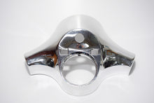 Carica l&#39;immagine nel visualizzatore di Gallery, COPERCHIO MANUBRIO VESPA PX 81 C/F CROM