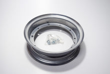 Carica l&#39;immagine nel visualizzatore di Gallery, CERCHIO RUOTA 2X50X10 VESPA COSA