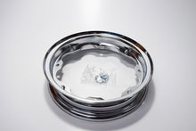 Carica l&#39;immagine nel visualizzatore di Gallery, CERCHIO RUOTA 3X50X10 LAMBRETTA LI CROMA