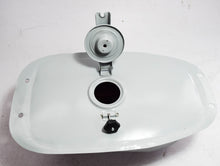 Carica l&#39;immagine nel visualizzatore di Gallery, SERBATOIO BENZINA VESPA PX S/MISCELATORE
