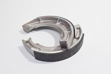 Carica l&#39;immagine nel visualizzatore di Gallery, GANASCE FRENO POST. SUZUKI GT200 FORMA