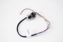 Carica l&#39;immagine nel visualizzatore di Gallery, COMMUTATORE LUCI VESPA 180 SS C/BATT