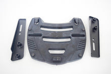 Carica l&#39;immagine nel visualizzatore di Gallery, PIASTRA BAULETTO HONDA PHANTEON-FORSIGHT