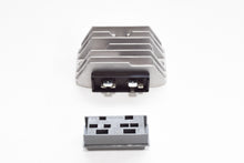 Carica l&#39;immagine nel visualizzatore di Gallery, REGOLATORE A 6 CONTATTI X ALTERN A 3 FIL