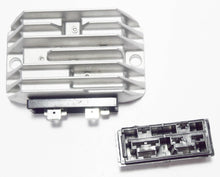 Carica l&#39;immagine nel visualizzatore di Gallery, REGOLATORE 6 FILI PER ALTERNATORE 3 FILI