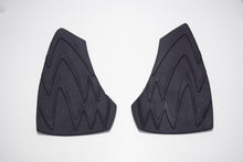 Carica l&#39;immagine nel visualizzatore di Gallery, COPPIA TAPPETINO PVC NERO PASSWORD