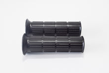 Carica l&#39;immagine nel visualizzatore di Gallery, COPPIA MANOPOLE APE MP 600-601-501