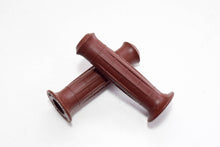 Carica l'immagine nel visualizzatore di Gallery, COPPIA MANOPOLE CAFE' RACE 125MM D.22