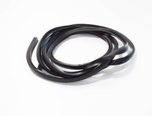 Carica l&#39;immagine nel visualizzatore di Gallery, COPPA PROFILI NERO SACCHE VESPA 125 &#39;62-