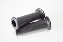 Carica l&#39;immagine nel visualizzatore di Gallery, COPPIA MANOPOLE APERTE YAMAHA L.115MM