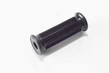 Carica l'immagine nel visualizzatore di Gallery, 02517 - COPRILEVA FORO PASSANTE DIAM.9