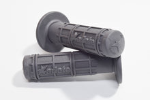 Carica l'immagine nel visualizzatore di Gallery, COPPIA MANOPOLE OFF-ROAD GRIGIO 115MM