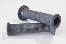 Carica l'immagine nel visualizzatore di Gallery, COPPIA MANOPOLE GRIGIO 22/24 130MM