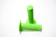 Carica l'immagine nel visualizzatore di Gallery, COPPIA MANOPOLE OFF-ROAD VERDE 115MM