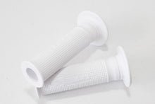 Carica l'immagine nel visualizzatore di Gallery, COPPIA MANOPOLE HARRI'S FORATE 115MM BIA